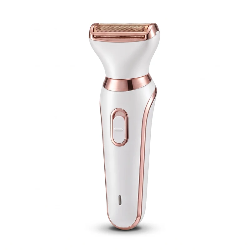 Depilador Feminino FINKÈ 4 em 1 branco com detalhes em rosé, em pé, com a cabeça de lâmina no topo.