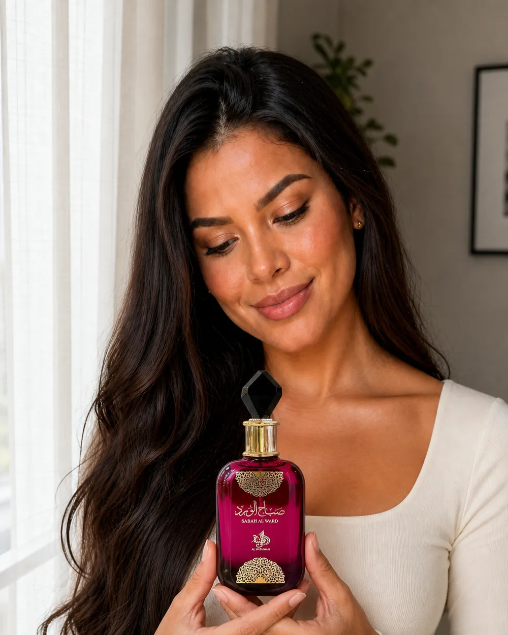 Maya com sabah al ward 100 ml em um ambiente residencial.